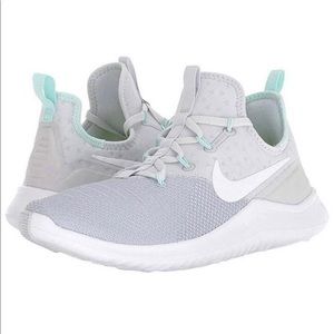 Women’s Nike “Free TR8”